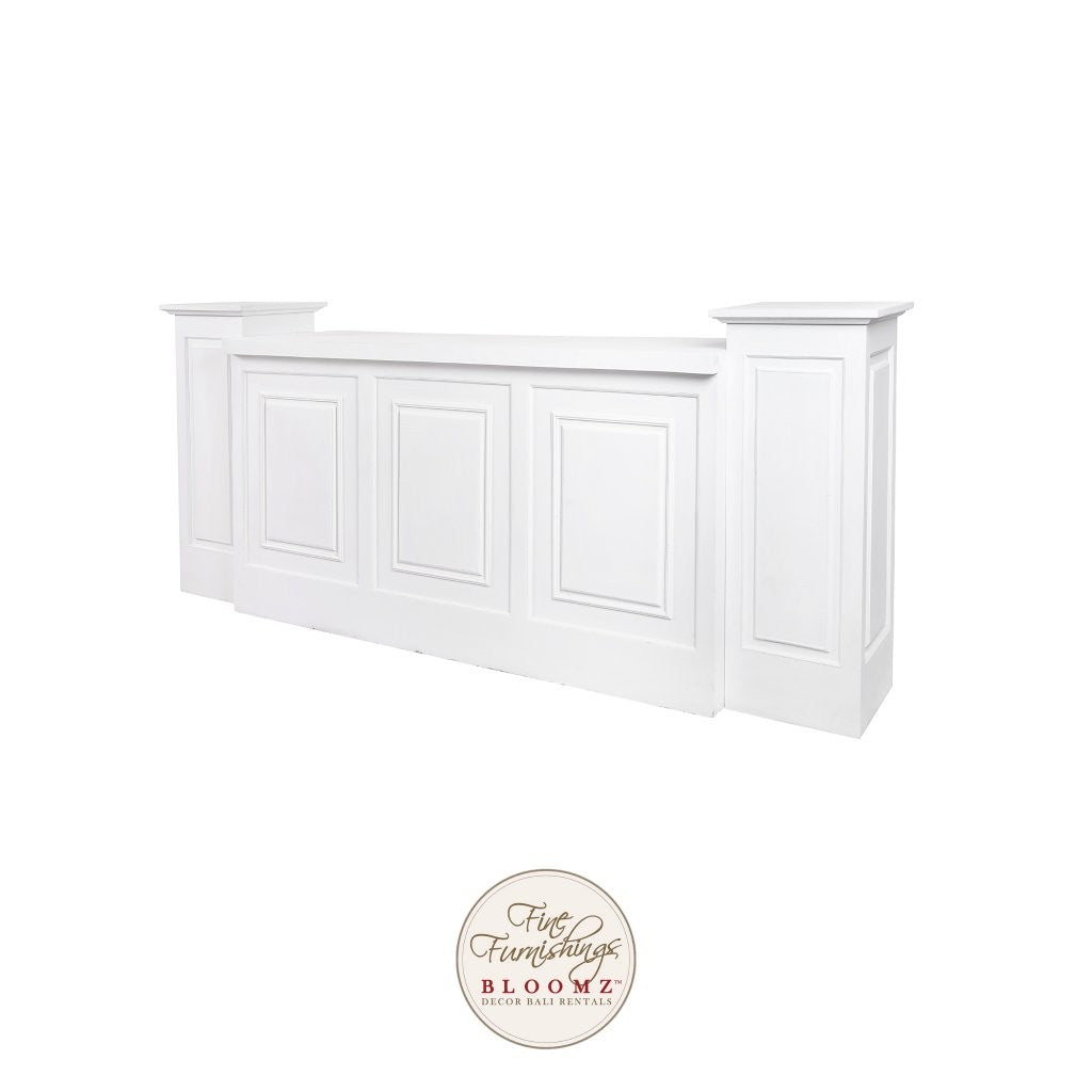 Classic White 4 Meter Bar WIth 2 Pillars