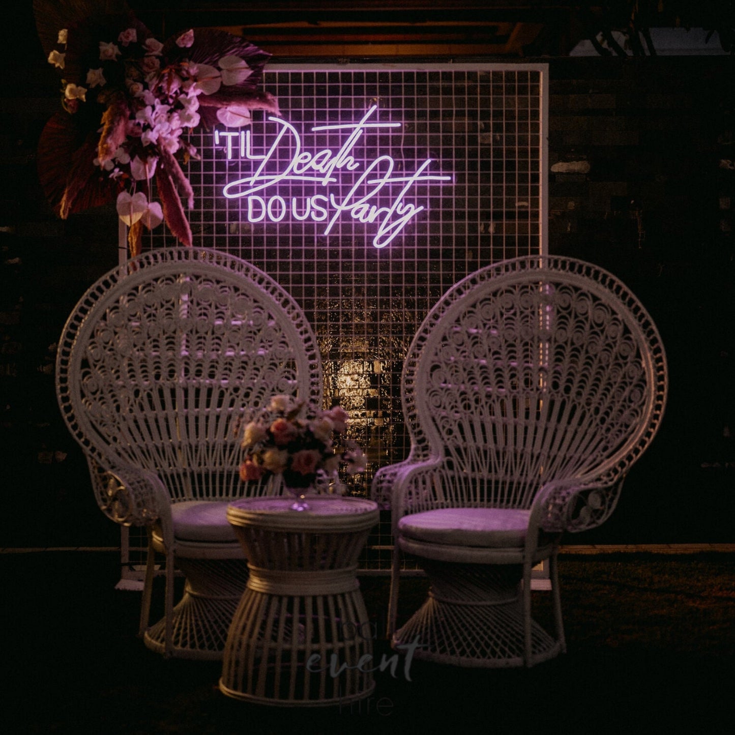 Peacock Set White