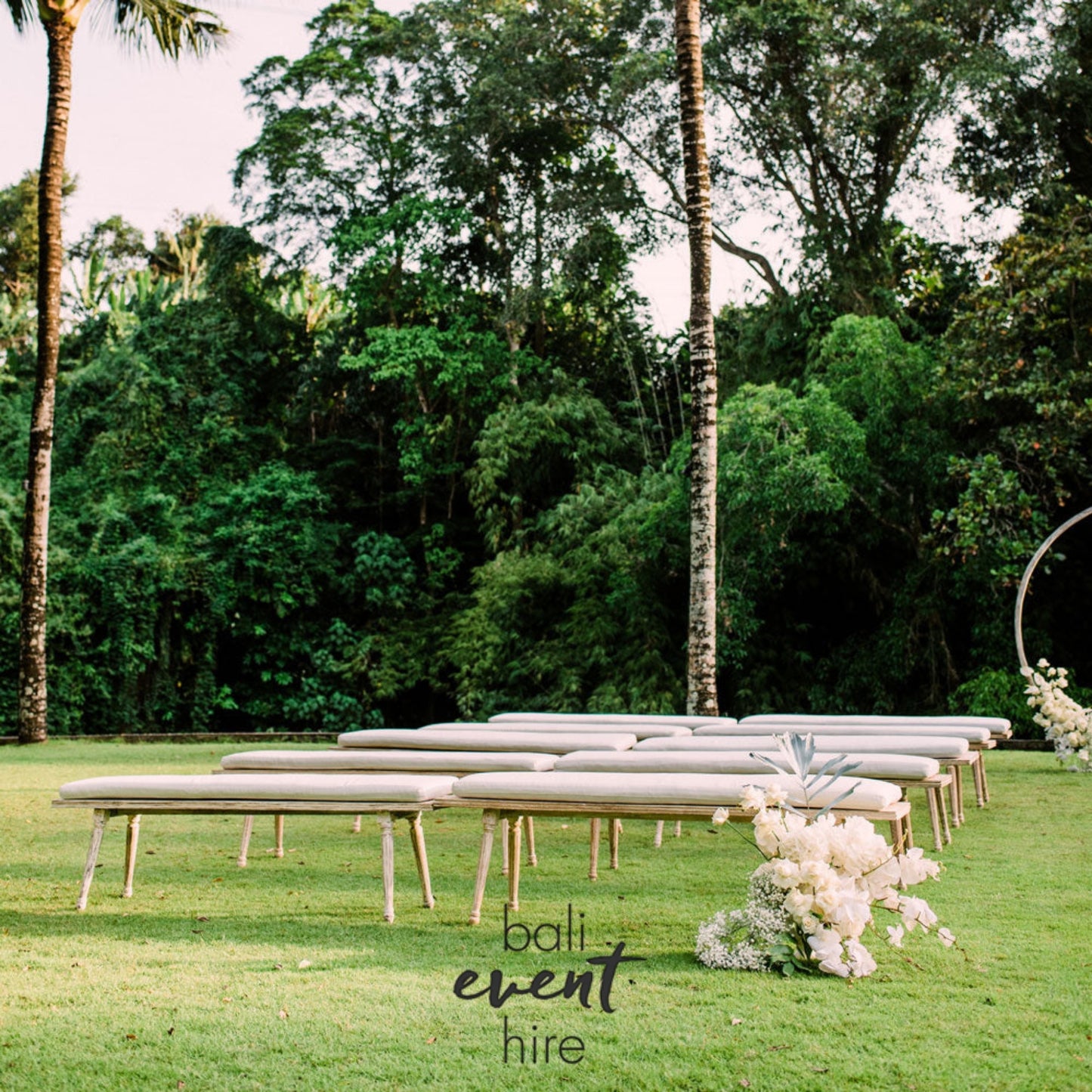 Louis Whitewash Bench