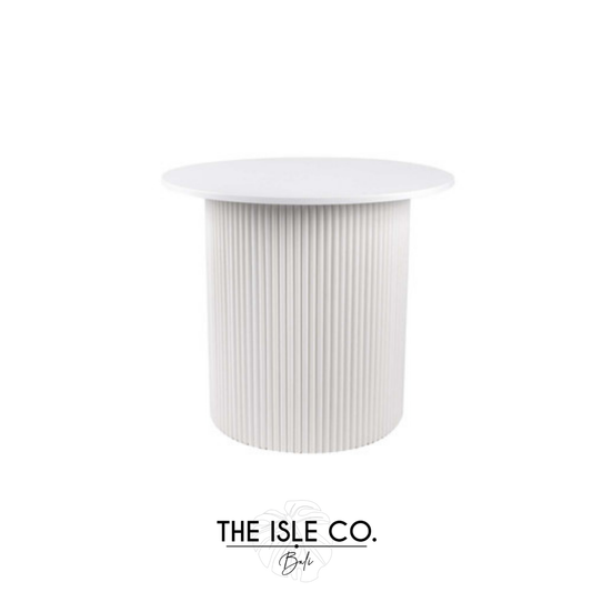 Flute White Cake Table